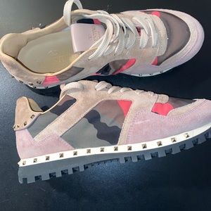 VALENTINO GARAVANI CAMOUFLAGE SNEAKERS
